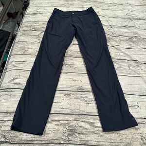 Lululemon Commission Pant Relaxed *34" in True Navy size 28